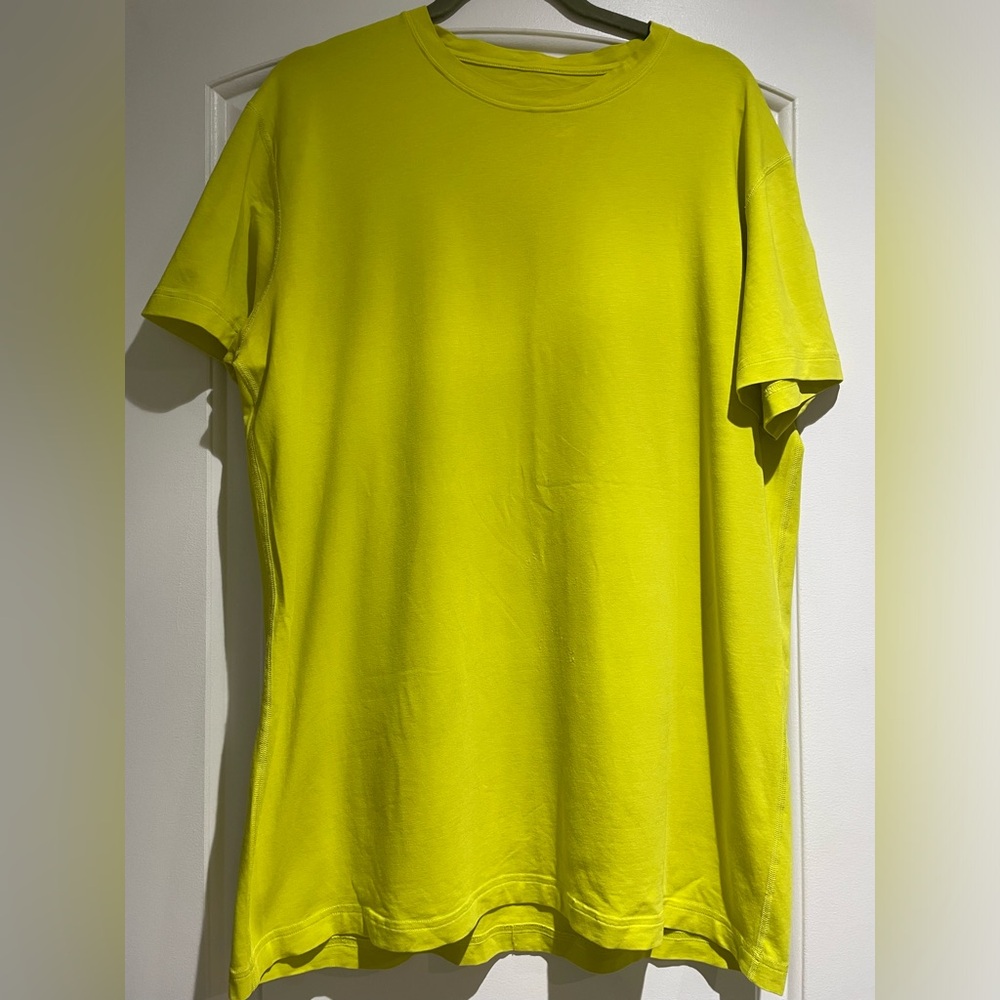 lululemon athletica Men's Vibrant Lime Tee